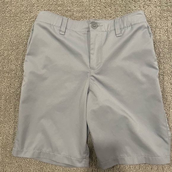 Under Armour Boys Youth Golf Shorts and Golf 1/4 Zips - Picture 13 of 15